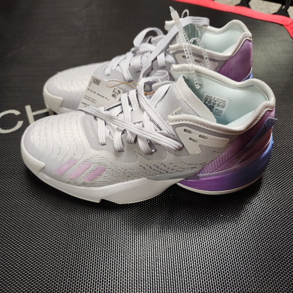 Adidas D.O.N Issue #4 Mitchell Light Lock Basketball Shoes Big Girl Size 6 Nwt